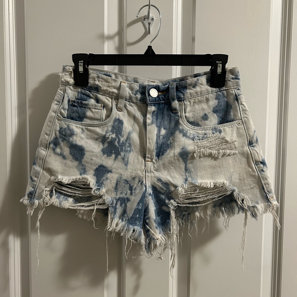 BLANKNYC The Barrow Distressed Acid Wash Denim Shorts